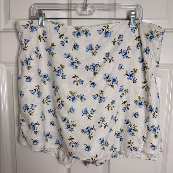 Old Navy Dresses & Skirts - Old Navy High-Waisted Linen-Blend Mini Skort